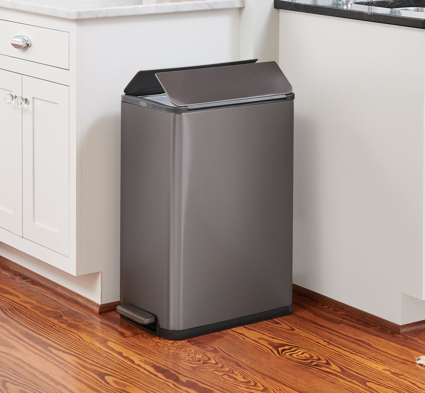 Elite Sensor & StepOn Modern Trash Cans Rubbermaid